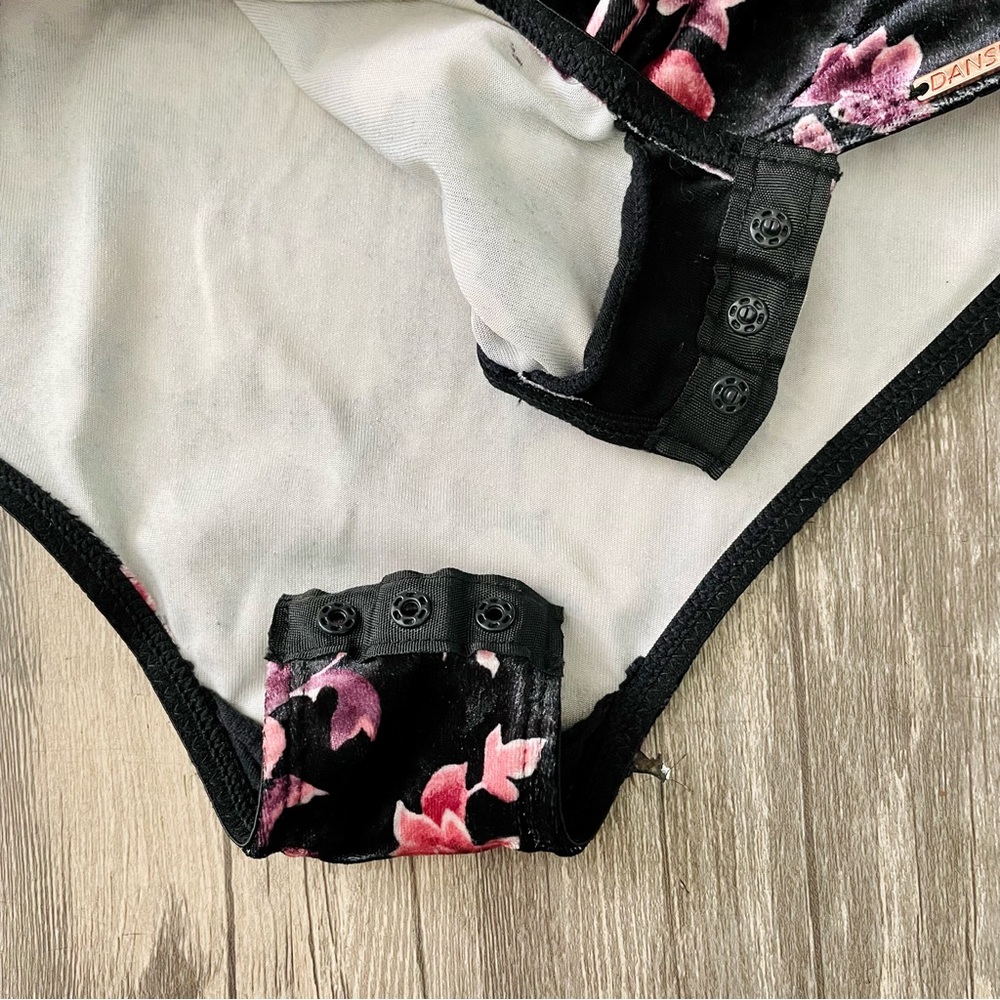 Black Lace & Floral Crushed Velvet Leotard/Bodysuit - Picture 8 of 11